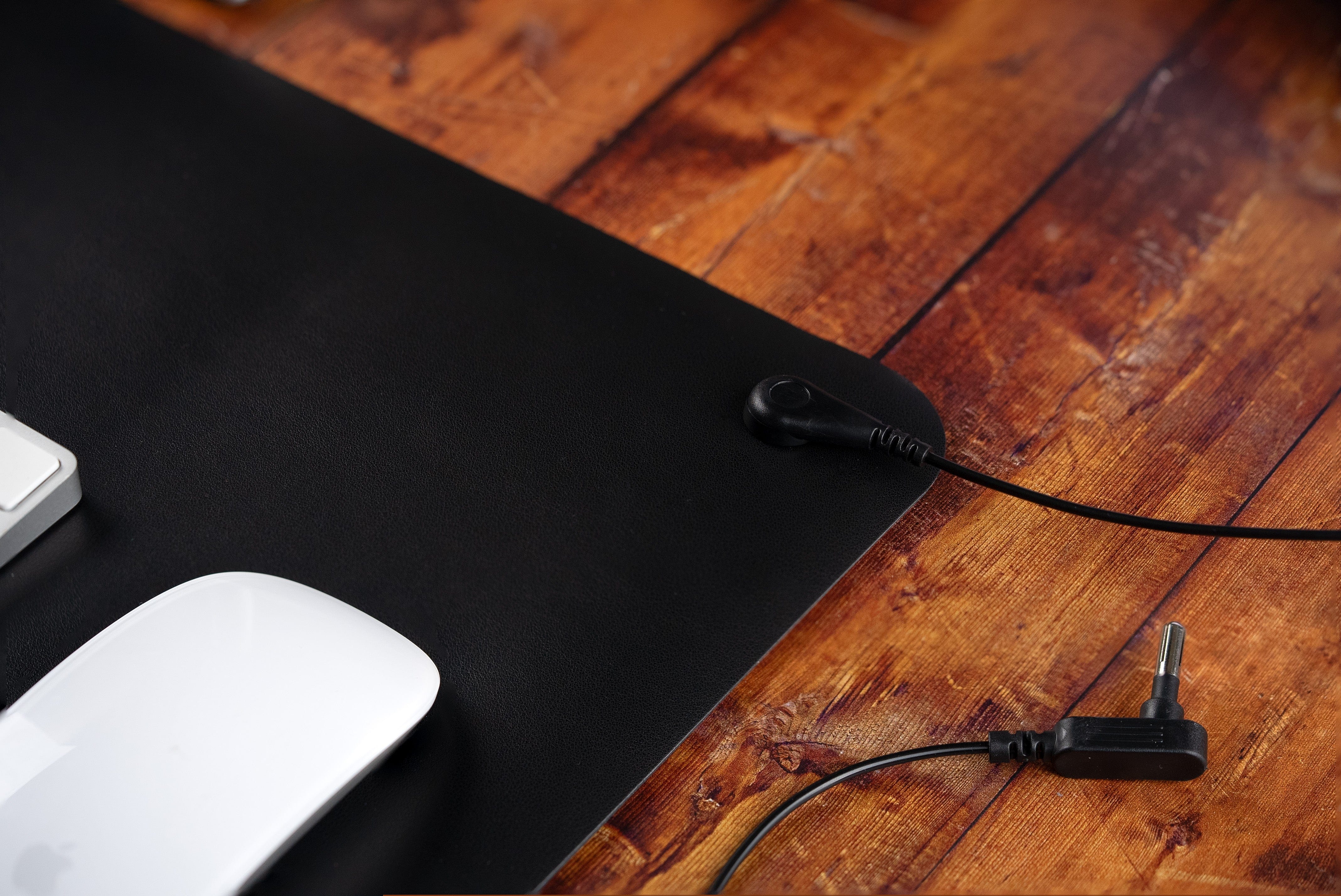 Grounding Mat for Feet – Indoor Earthing Pad for Desk, Bed, or Floor – Compact & Portable Grounding Mat Bed for Comfort, and Relaxation – Ideal Mats for Home, Office, or Travel – 60x40cm